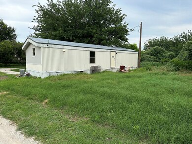 7066 Aztec Trail, Weatherford, TX 76087 - photo 3