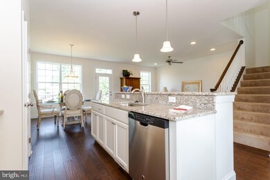 301 Kemper Dr, Honey Brook, PA 19344 - photo 4