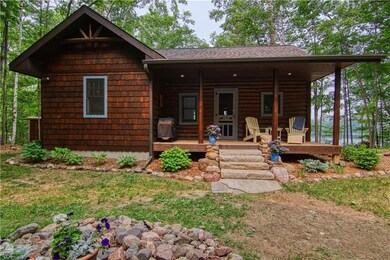 Welcome to the main entrance of the charming Main Cabin... come on in!