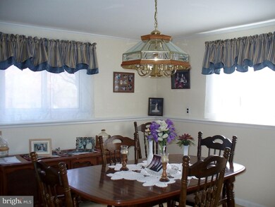 1061 Wayfield Dr, Norristown, PA 19403 - photo 7