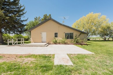 294 W 450 N, Blackfoot, ID 83221 - photo 2