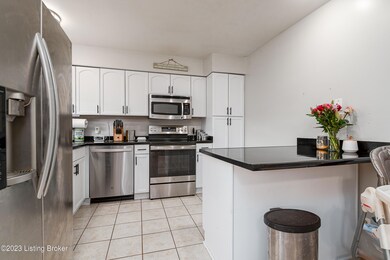 5502 Tealeaf Ct, Louisville, KY 40291 - photo 4