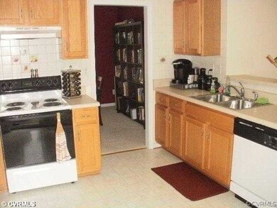 9713 Willow Glen Ln, Henrico, VA 23228 - photo 4