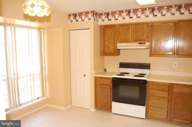 15 Hunting Horn Cir, Reisterstown, MD 21136 - photo 2