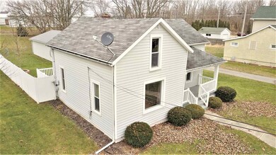 629 Douglas St, Auburn, IN 46706 - photo 2