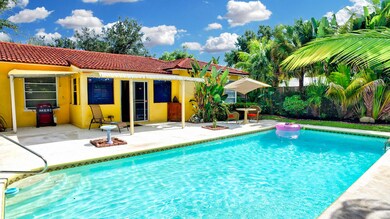 Pool, 154 Euclid Blvd