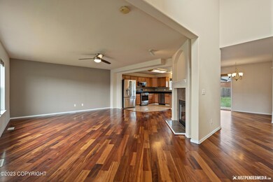 Livingroom dining kitchen