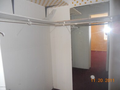 Master walk-in