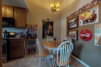 18193 sundowner diningrm 1
