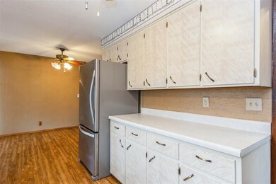 3221 Tamara Dr SW, Cedar Rapids, IA 52404 - photo 5