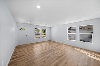 520 W Hunter St, Nevada, MO 64772 - photo 5