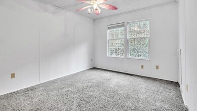 207 Ashcrest Ct, Green Valley, WV 24701 - photo 7