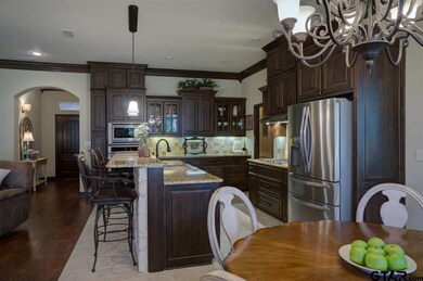 1604 1604 Cimmarron Trail, Tyler, TX 75703 - photo 3