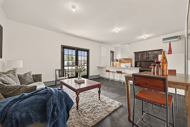 100 W Hamilton St, Houston, TX 77076 - photo 2