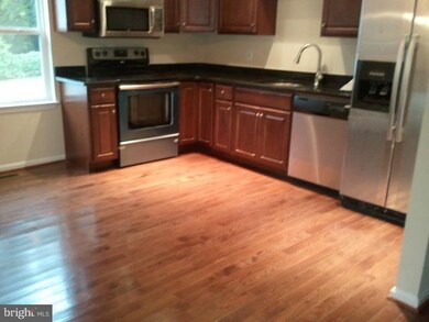 620 Elfin Ave, Capitol Heights, MD 20743 - photo 5