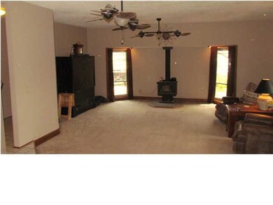 Sit down, relax and get cozy in this spacious fami