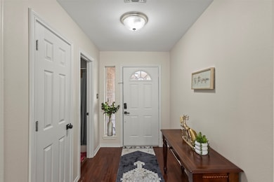 1522 Oakwood Dr, Denton, TX 76205 - photo 5