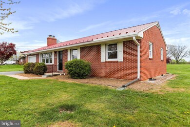 12264 Malissa Dr, Greencastle, PA 17225 - photo 3