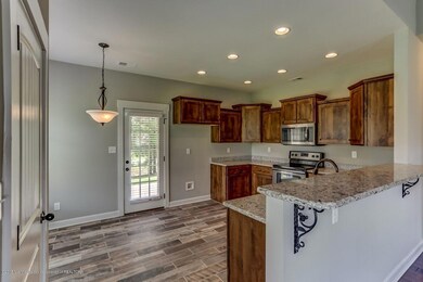 Eat-in kitchen