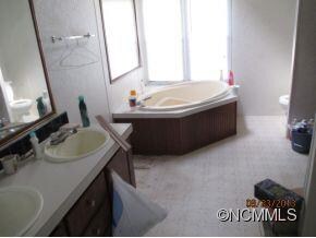 482 Newfound Rd, Leicester, NC 28748 - photo 4