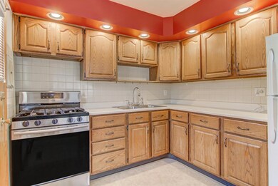 3143 Maple Dr, Highland, IN 46322 - photo 7