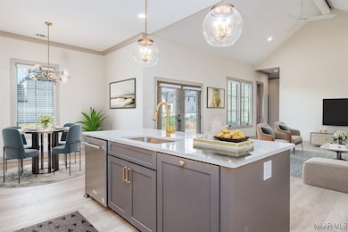 Kitchen, dining area