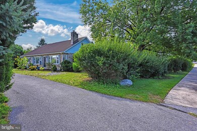 806 E Main St, Mount Joy, PA 17552 - photo 2