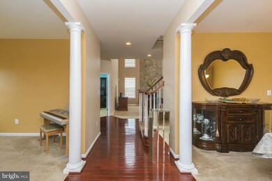 4894 Royal Coachman Dr, Elkridge, MD 21075 - photo 3