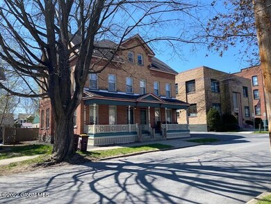 3 Wells St, Saratoga Springs, NY 12866 - photo 2