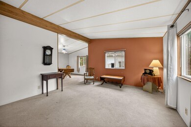 218 Hessar St, Grants Pass, OR 97527 - photo 5