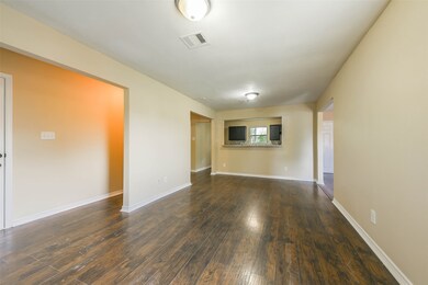 5028 Briscoe St, Houston, TX 77033 - photo 7