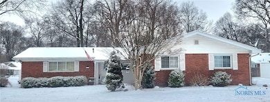1 Story, 3 bedrooms, 1.5 bathrooms