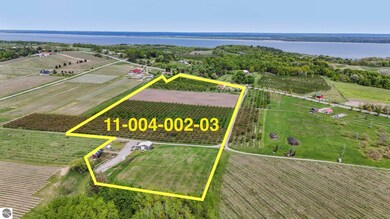 11751 Center Rd, Traverse City, MI 49686 - photo 5