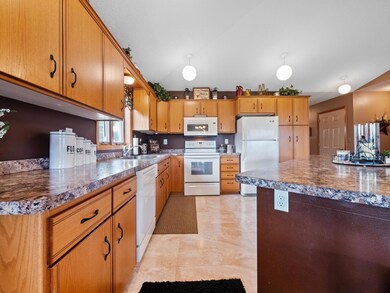 320 Voyager Dr, Alexandria, MN 56308 - photo 4