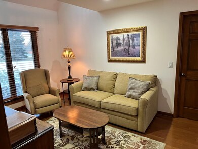 8S770 Wayewood Ln, Naperville, IL 60565 - photo 6