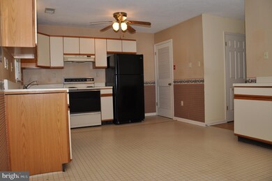 604 Tudor Dr, Winchester, VA 22603 - photo 4