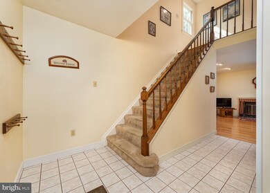 7518 Red Cravat Ct, Columbia, MD 21046 - photo 3