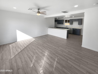 4345 N 47th Dr, Phoenix, AZ 85031 - photo 7