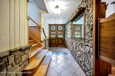 527 Forest Ln, Archbald, PA 18403 - photo 6