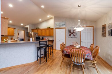 1823 Aaron Dr NW, Cedar Rapids, IA 52405 - photo 7