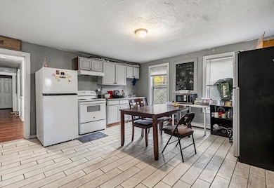 1 Cheney St, Worcester, MA 01610 - photo 2