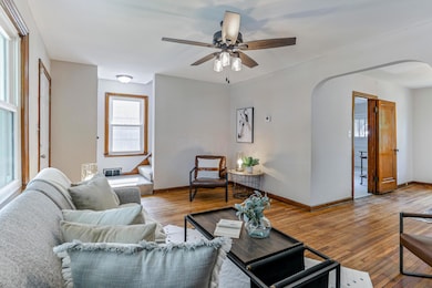 815 E Deshler Ave, Columbus, OH 43206 - photo 4