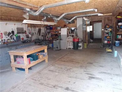 Stable/Barn. Heated 36 x 36 work...