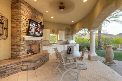 Outdoor Kitchen