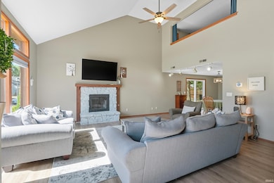 2814 Autumn Leaf Ln, Fort Wayne, IN 46808 - photo 3