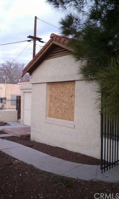 15351 Hesperia Rd, Victorville, CA 92395 - photo 3