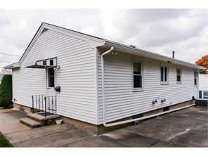 140 E View Ave, Cranston, RI 02920 - photo 5