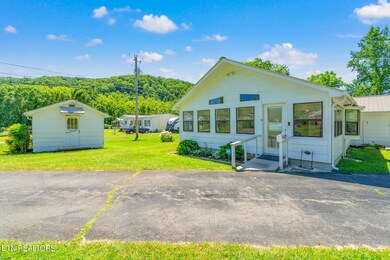 27-web-or-mls-127 Mountain Road-6