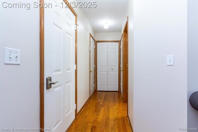 21637 Clifford Dr, Macomb, MI 48044 - photo 5