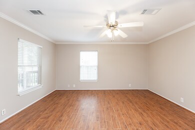 6004 Grace Ln, Houston, TX 77021 - photo 7